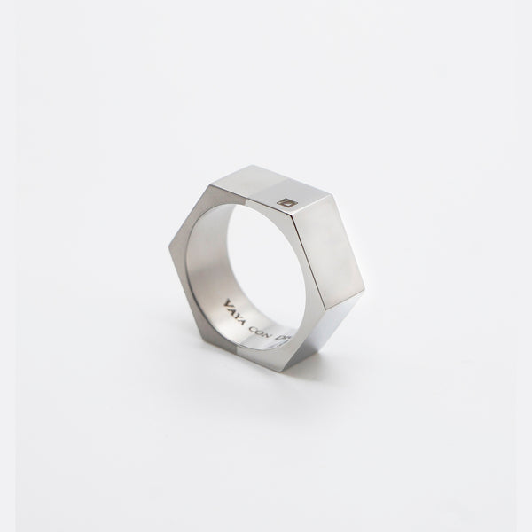 R116 stainless – hexagon half color ring - silver