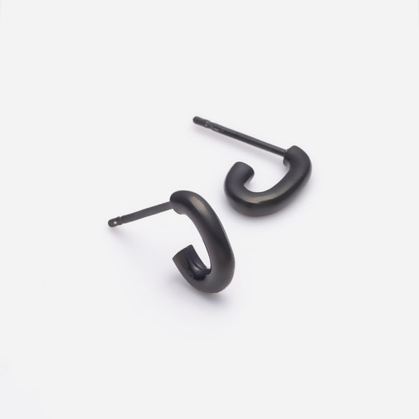 E159 stainless - tiny oval hoop pierce（pair）- black