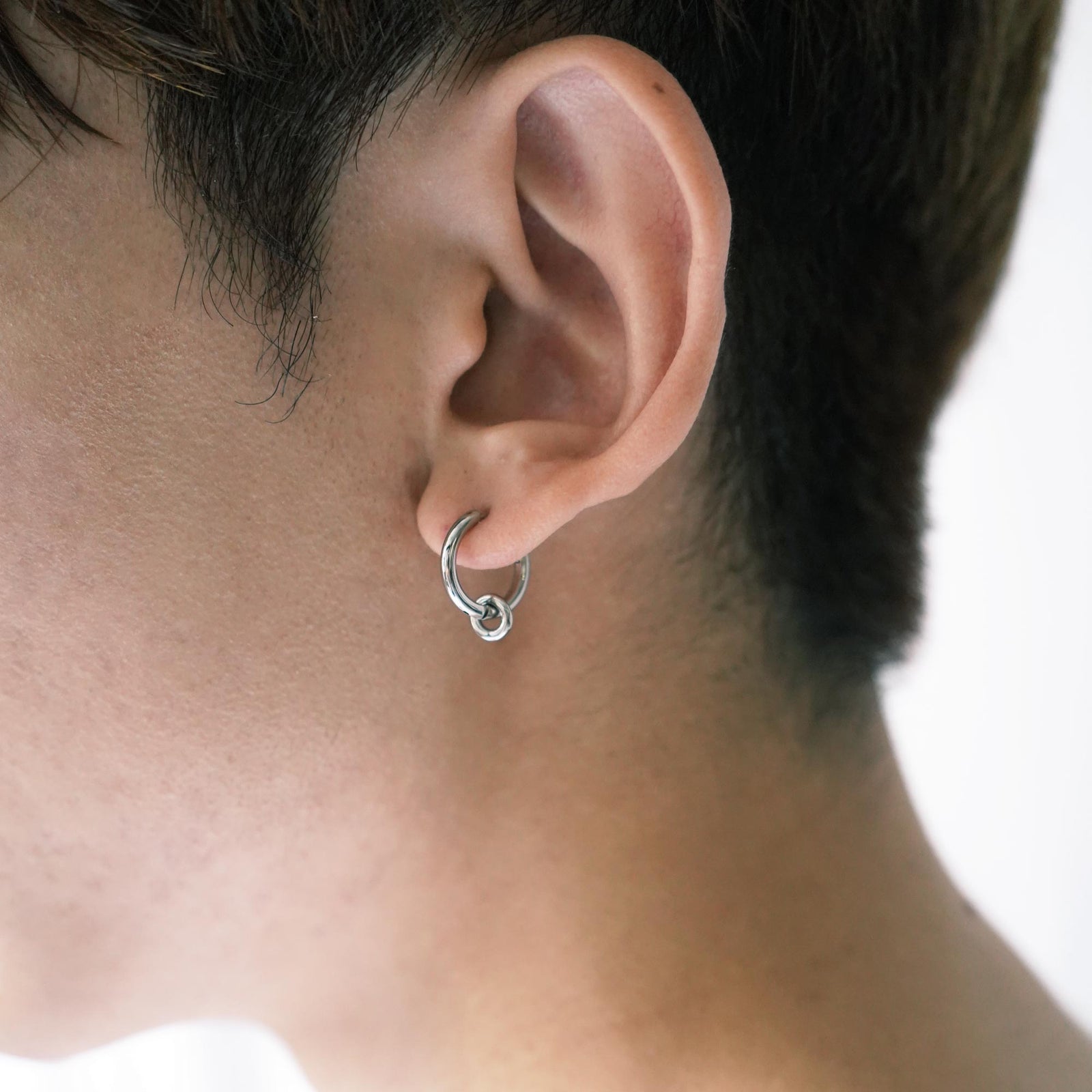 VIS 加工短丈プルオーバー　オフホワイト　ピアス　Set SOFIE SEA GLASS ホワイト オーガニックシェイプ スタッドピアス