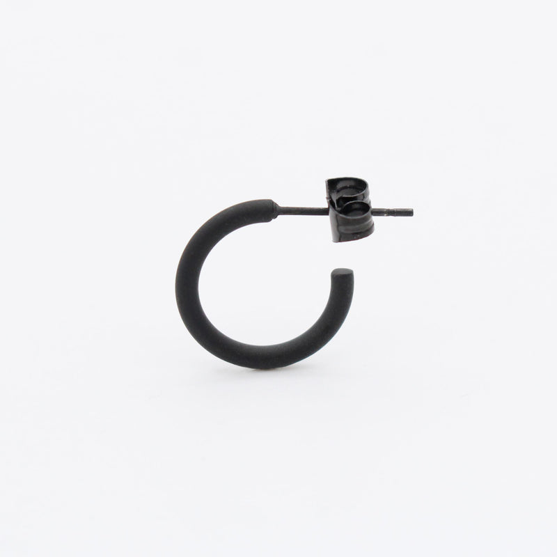 E117 stainless - hoop pierce（single）- black